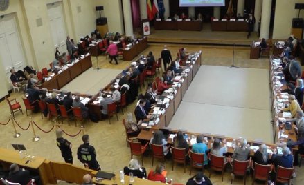 Rada Warszawy zagłosuje nad udzieleniem absolutorium prezydentowi Rafałowi Trzaskowskiemu