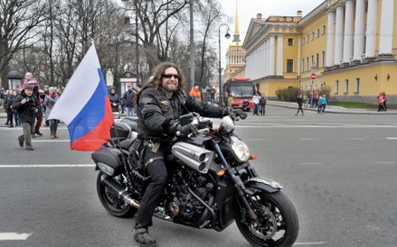 Lider "Nocnych Wilków" Aleksander Załdostanow