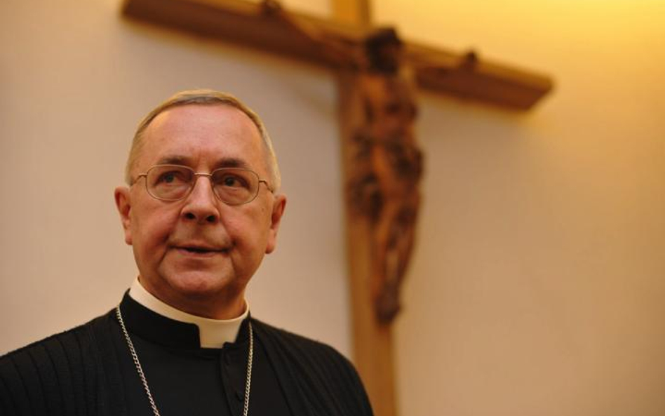 Abp Stanisław Gądecki przed rokiem prowadził na synodzie bloga. W tym roku też chce się komunikować 