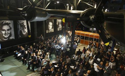 Uczestnicy konferencji w Muzeum Powstania Warszawskiego