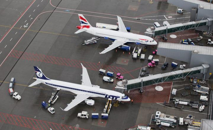 Okęcie: Kontroler "bełkotał". Nie prowadził pilotów po kursie