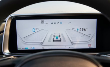 Samochodowa inwigilacja. Auta będą słuchały również, co dzieje się na zewnątrz