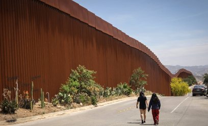 Mur na granicy USA-Meksyk w miejscowości El Manzanito
