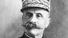 Marszałek trzech krajów - Francji, Polski i Wielkiej Brytanii - Ferdinand Foch