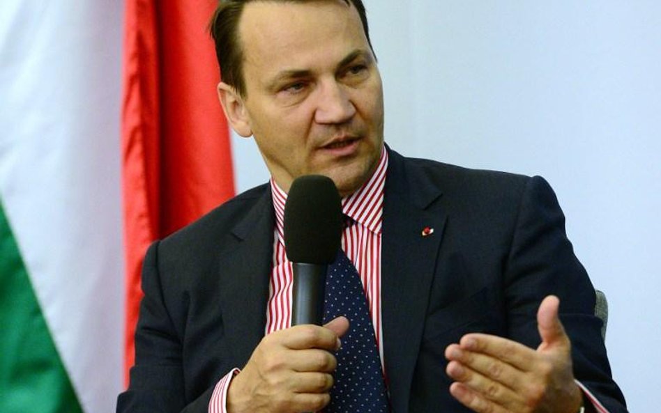 Sikorski: Rosja eksportuje terroryzm. Ale będziemy z nią rozmawiać