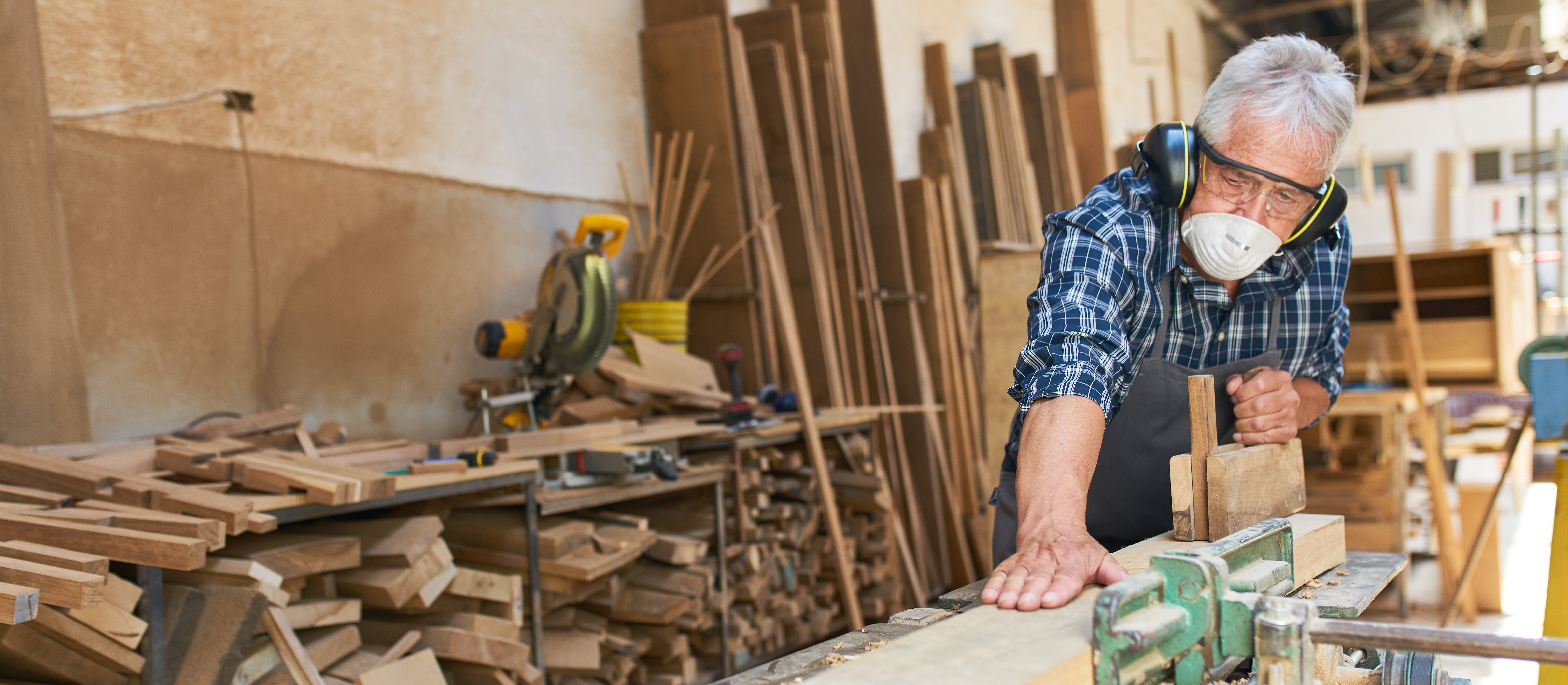 Emerytura coraz rzadziej oznacza koniec pracy. Pracuje już 890 tys. seniorów