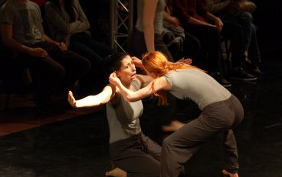 PerfoSens Teatr OFF Harnam