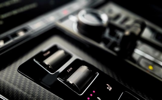 Eleganckie pokrętła w Vantage