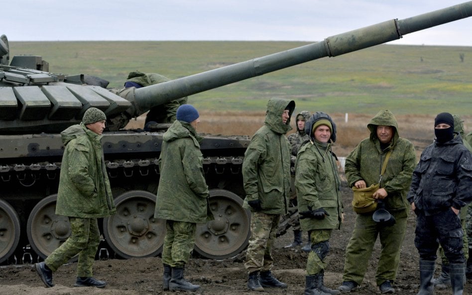 Władimir Putin sukcesywnie powiększa rosyjską armię