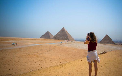 Minister turystyki Egiptu wymienia kadry na młodsze