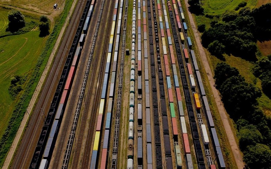 Huśtawka cen transportu z Chin trwa