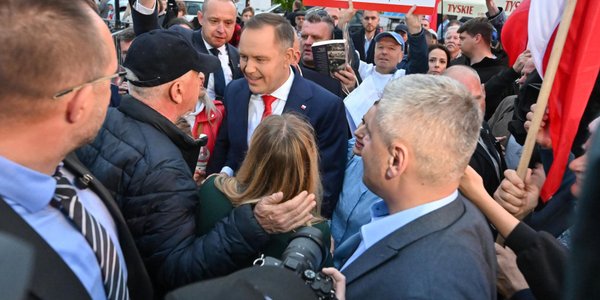 Felietonistka Kataryna o absurdach narracji wokół Nawrockiego i otrutych kobiet