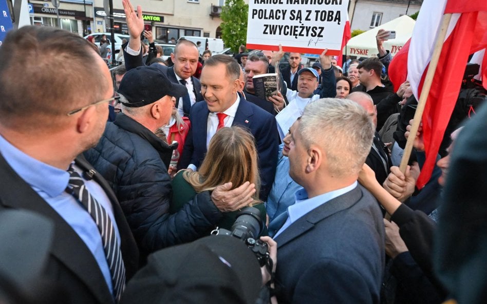 Historia kobiet o zatrutych dłoniach próbujących dokonać zamachu na Karola Nawrockiego to narracyjny