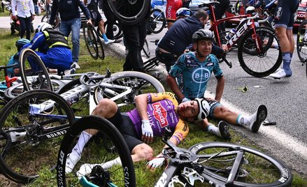 Ogromna kraksa na trasie Tour de France