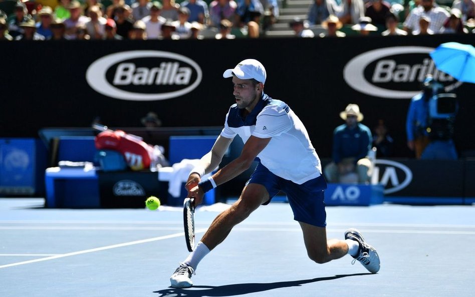 Australian Open: Djokovic wygrał z Monfilsem - i z upałem