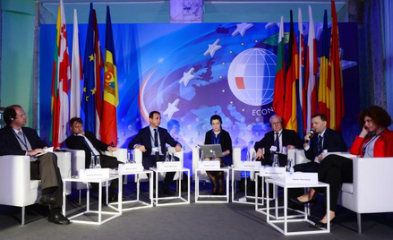 O projekcie One Belt One Road mówiono podczas debaty „Aspekty ekonomiczne Nowego Jedwabnego Szlaku”