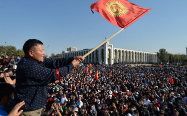 Kirgistan: Protestujący wdarli się do parlamentu