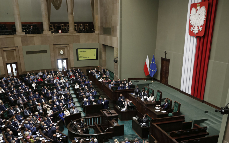 Sejm uchwalił powrót sądów jednoosobowych