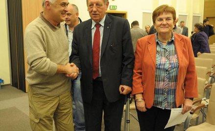 Nowy burmistrz Śródmieścia Mateusz Mroz, (z lewej) razem z prof. Janem Szyszko i Mirosławą Terlecką