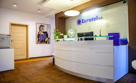 Eurotel, OEX: Luźniej w salonach