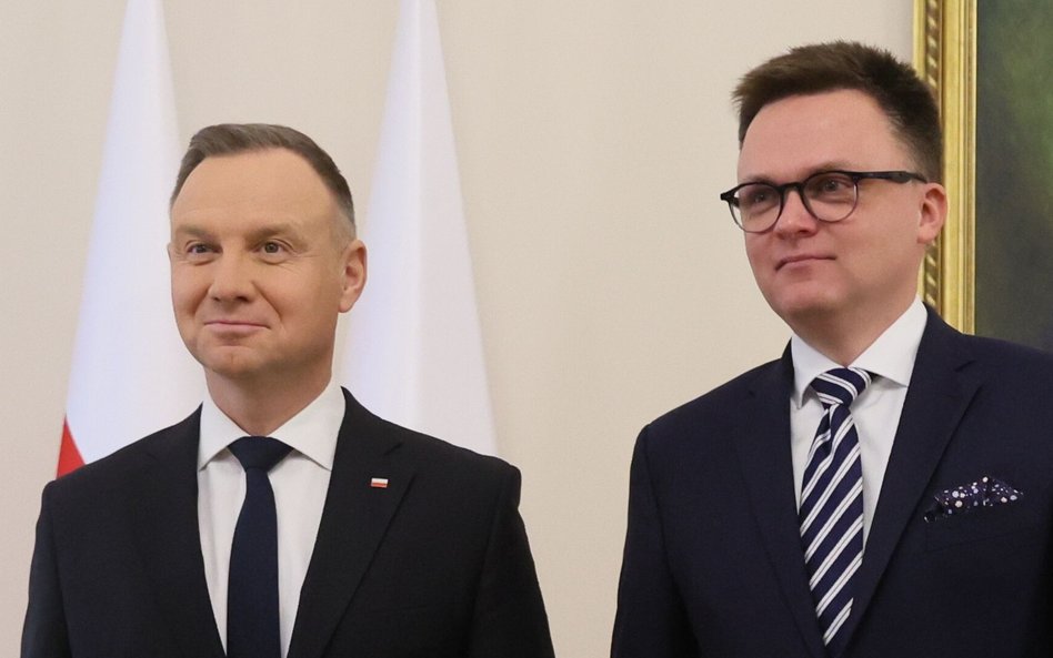 Prezydent Andrzej Duda i marszałek Sejmu Szymon Hołownia podczas spotkania w Pałacu Prezydenckim