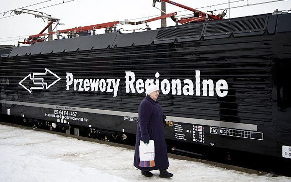 Samorządy ostro tną dopłaty do kolei
