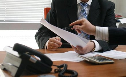 Pośrednicy finansowi wciąż poza nadzorem