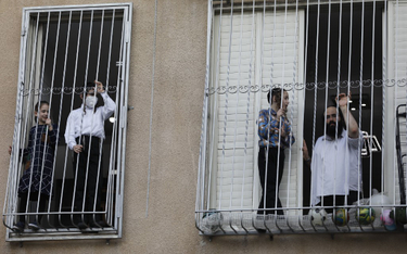 Policja w Izraelu otoczyła miasto. Ewakuacja starszych