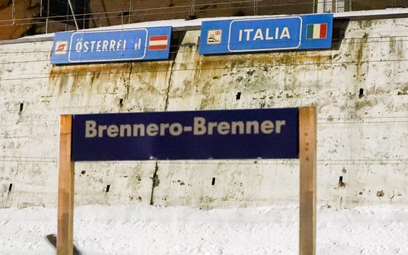 Stacja kolejowa na przełęczy Brenner – czy Austriacy zdecydują się zatrzymać ruch pociągów z Włoch?
