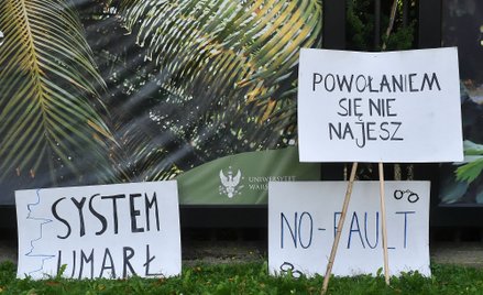 Protest pracowników ochrony zdrowia .Domagają się między innymi wyższych zarobków i lepszych warunkó