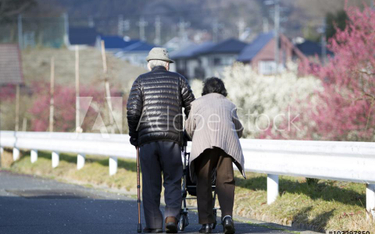 96-letni najemca nie musi już płacić za jedyną drogę do domu