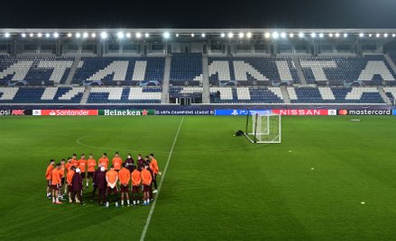 Trening piłkarzy Realu na stadionie w Bergamo