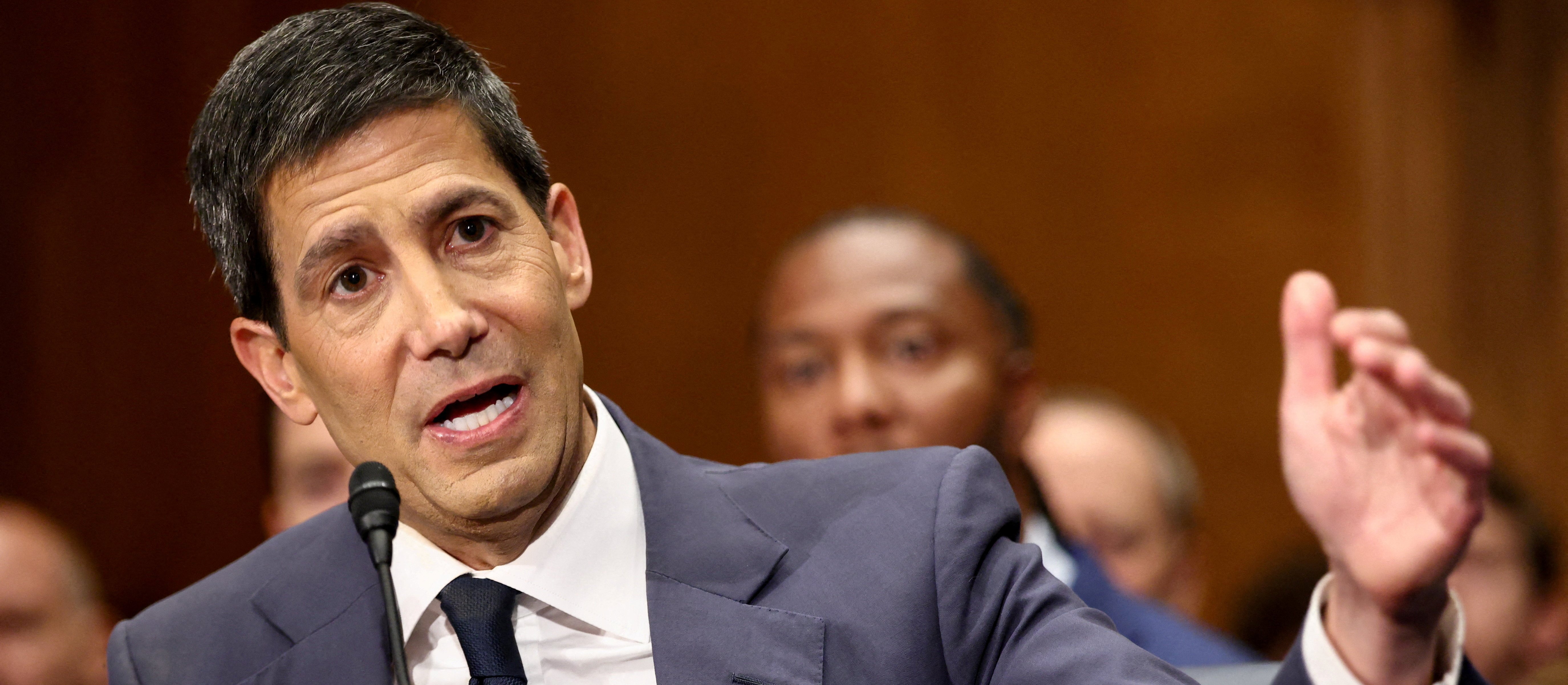 Nominat Trumpa przejmie stery Fedu. Dlaczego obligacje USA znów tanieją?