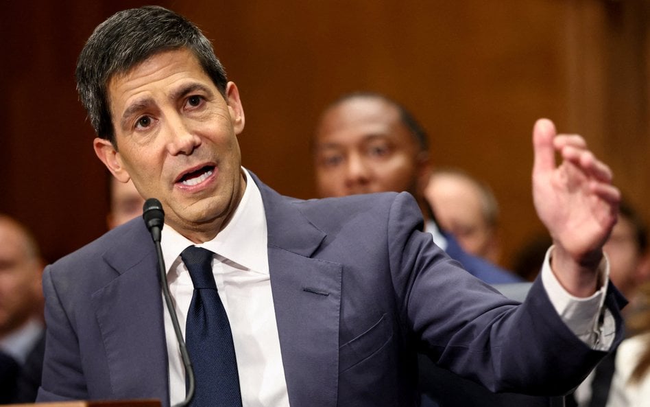 Kevin Warsh przejmie stery Fedu po okresie wyraźnych zmian oczekiwań co do ścieżki inflacji.