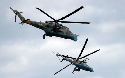 Białoruskie śmigłowce Mi-24 (zdjęcie ilustracyjne).