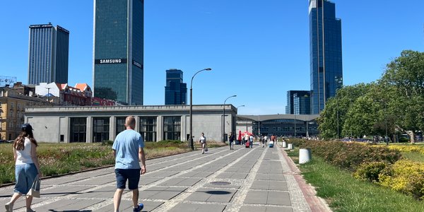 Te zawody gwarantują najwyższe zarobki. Eksperci są dziś na wagę złota