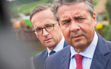 Heiko Maas (z lewej) zastąpi Sigmara Gabriela (z prawej) na stanowisku szefa dyplomacji.