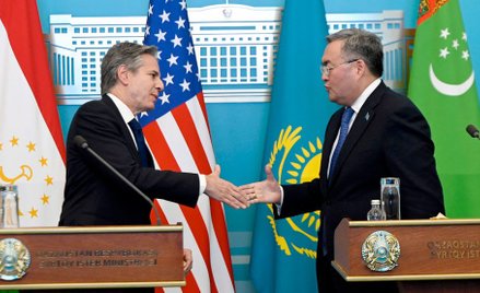 Antony Blinken i szef kazachskiej dyplomacji Muchtar Tleuberdi