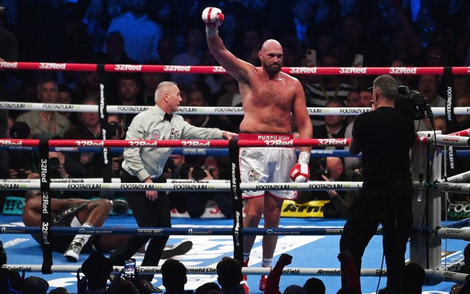 Tyson Fury po zadaniu nokautującego ciosu