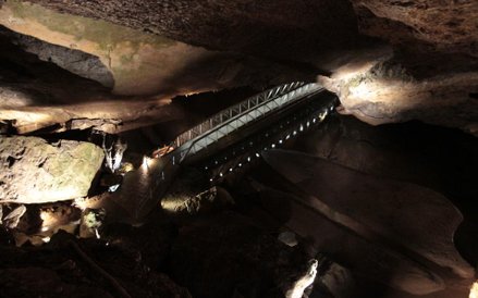 Jaskinie w Han-sur-Lesse w Belgii