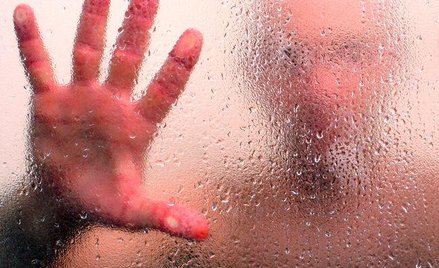 Ciepła kąpiel raz w tygodniu musi więźniom wystarczyć