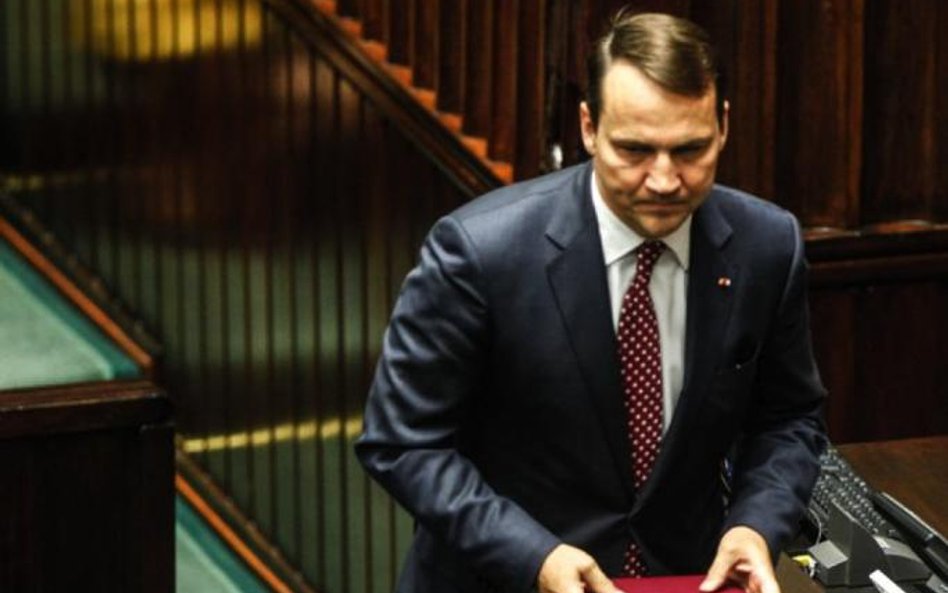 Radosław Sikorski zmiany przepisów zapowiedział w listopadzie