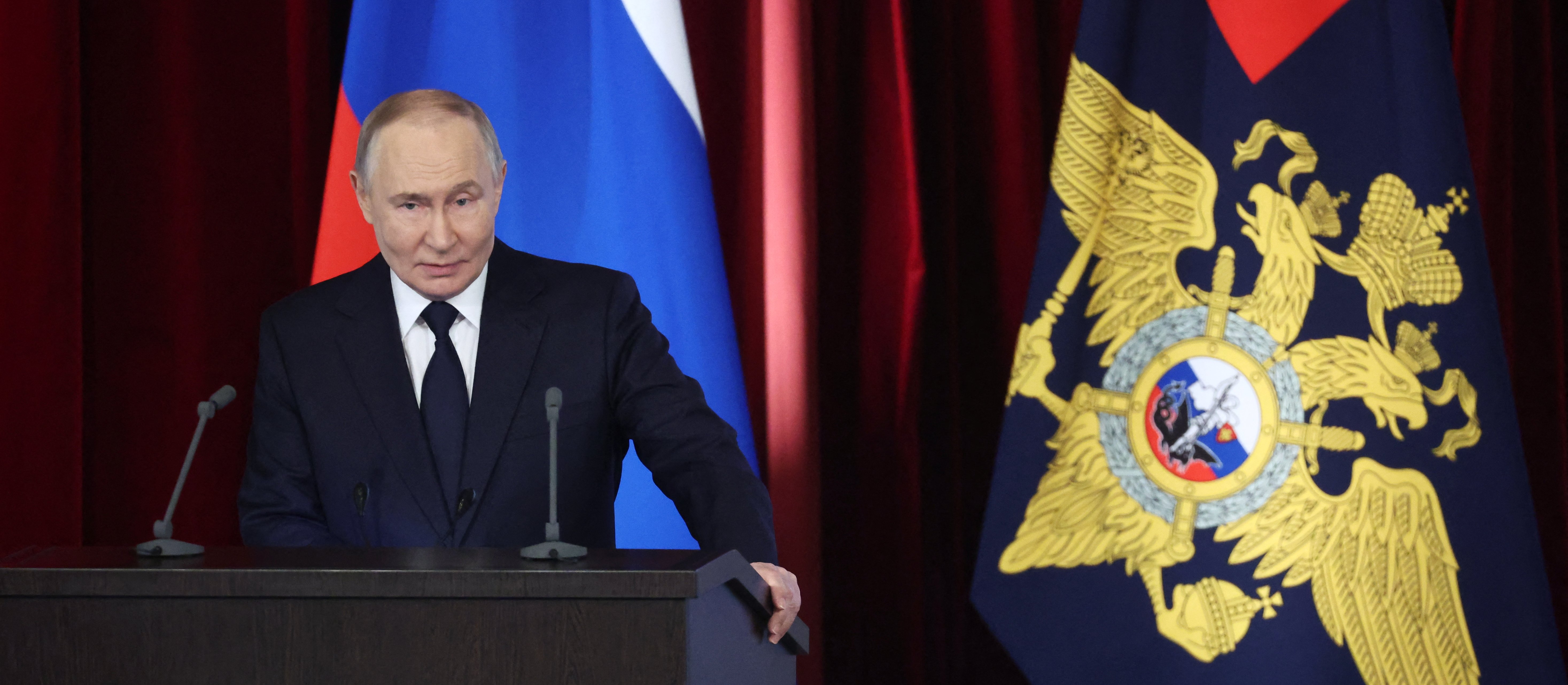 Świat w chaosie, rosyjska ropa niewzruszona. Putin znów straszy Europę gazem