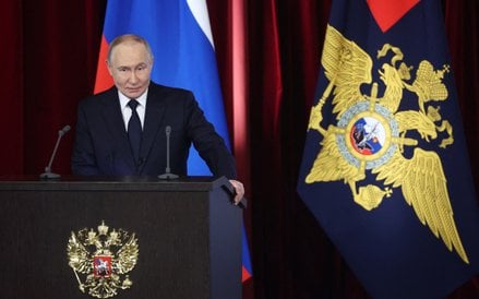 Indie i Chiny wracają po rosyjską ropę. Putin znów sięga po broń gazową