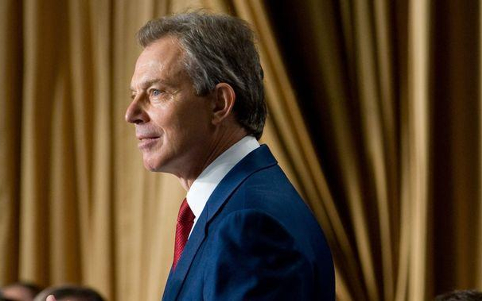 Tony Blair stał się gwiazdą spotkania modlitewnego, na które zaprosił go Barack Obama