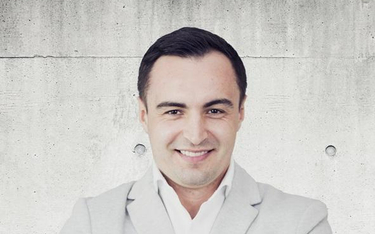 Radosław Góral, ekspert ds. sprzedaży i wynajmu nieruchomości w biurze Nowodworski Estates