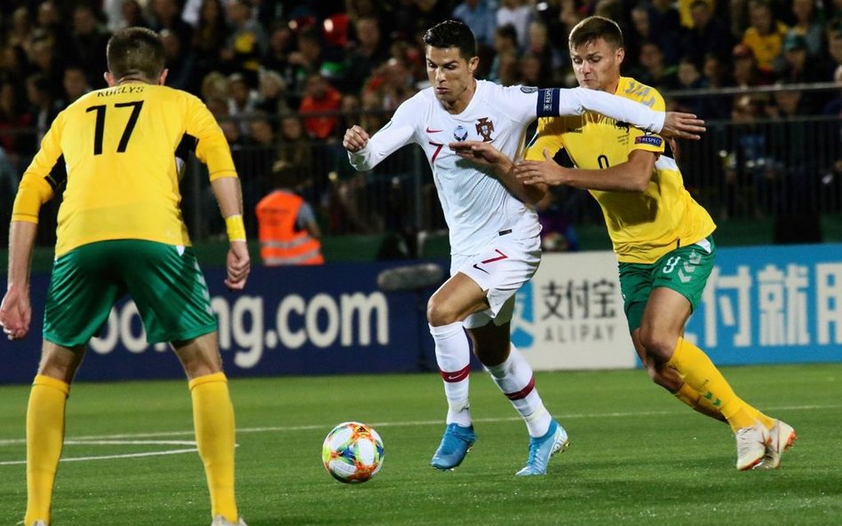 El. Euro 2020: Ronaldo rozstrzelał Litwę