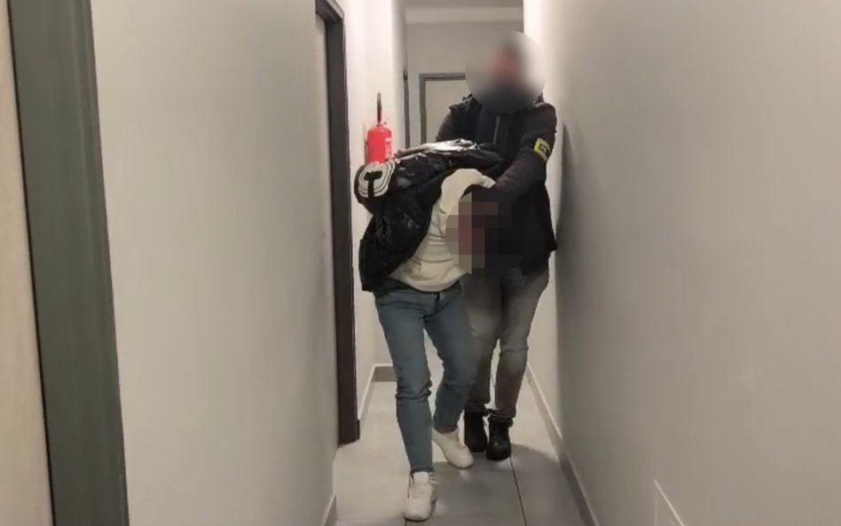 W toku postępowania zatrzymano dwóch mężczyzn w wieku 27 i 51 lat