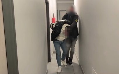 W toku postępowania zatrzymano dwóch mężczyzn w wieku 27 i 51 lat