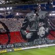 Jeśli UEFA ukarze Legię Warszawa za ten baner, kibice chcą złożyć się na grzywnę